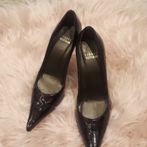 Beautiful patent pumps